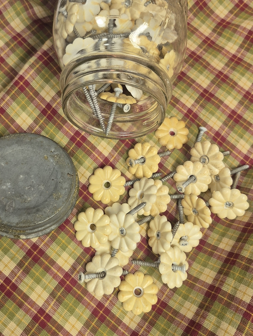 Large Lot Of Vintage Ceiling Rosettes With Screws
